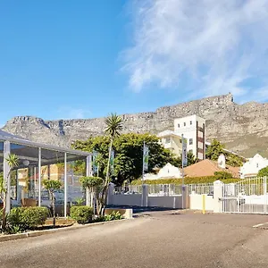 Apartment First Group Mount Sierra, Cape Town